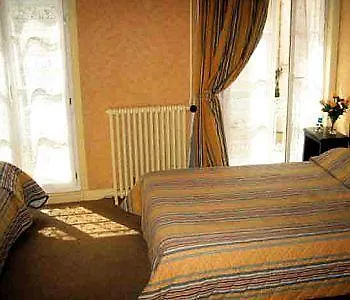 Hotel Le Relais De Poste Arles Centre Historique 2*,