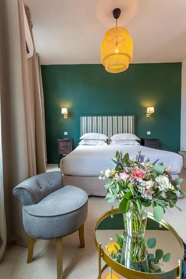 **  Hotel Le Relais De Poste Arles Centre Historique Frankreich